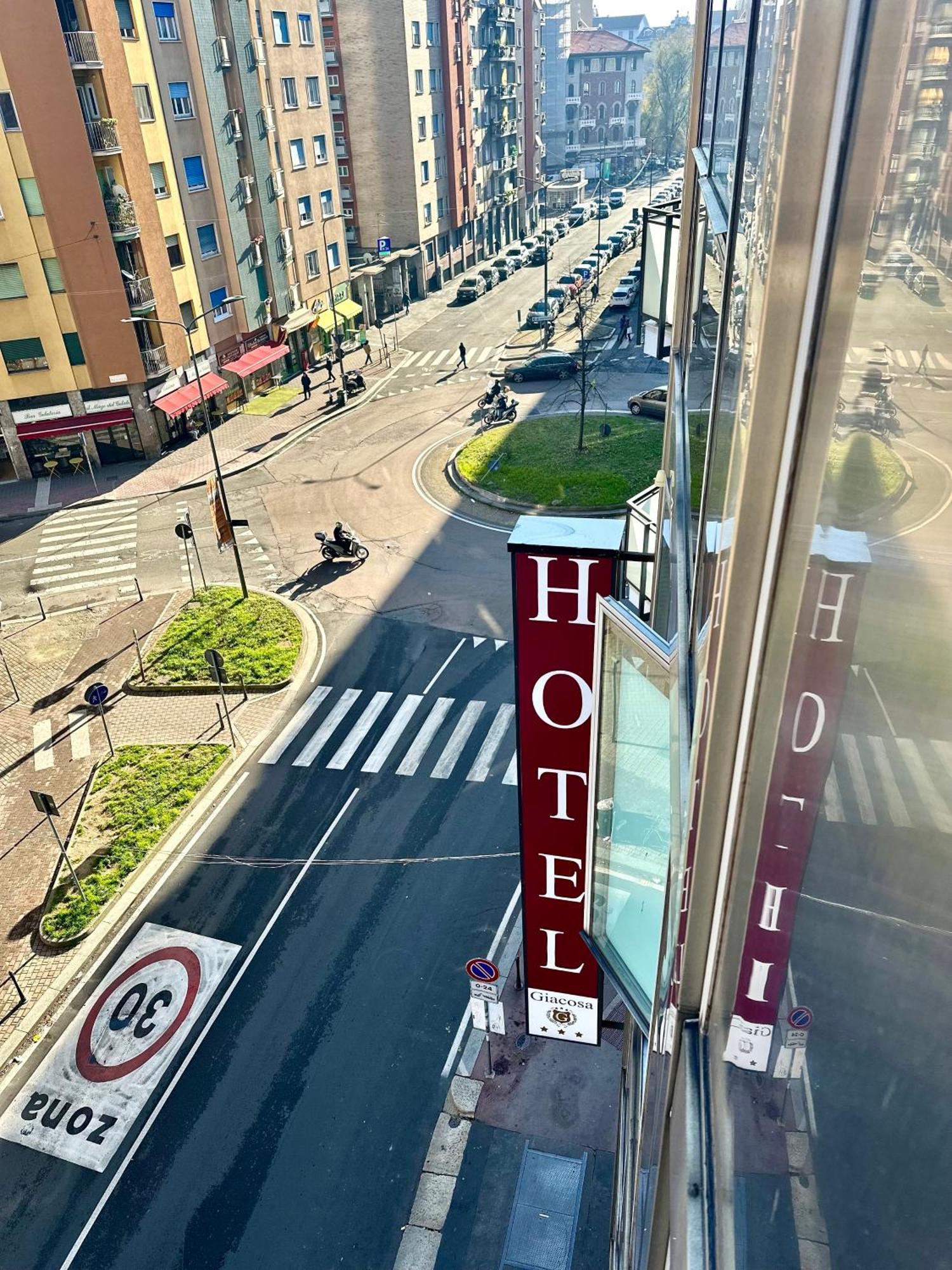 Hotel Giacosa Milan Luaran gambar
