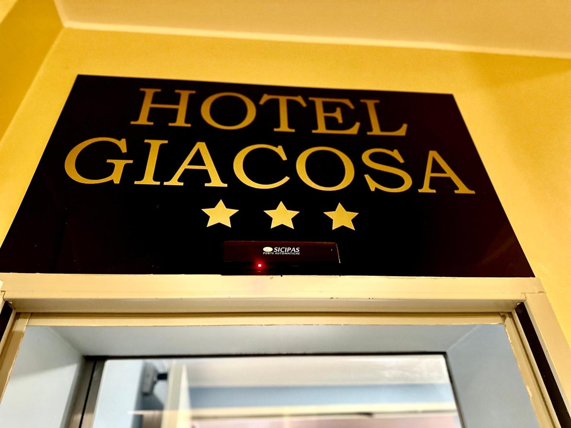 Hotel Giacosa Milan Luaran gambar